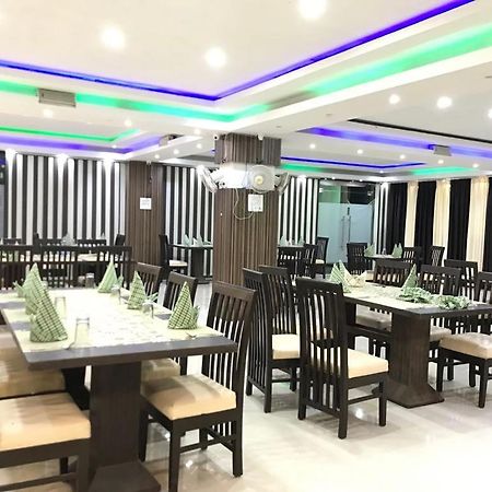 Hotel Sarweshwary Benares Buitenkant foto